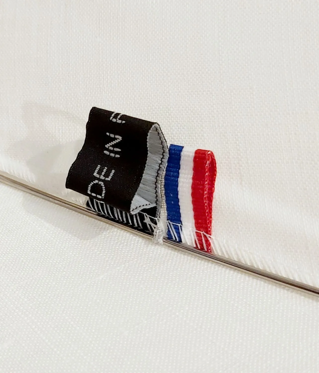 Ombrelle anti uv à 100% pliante en coton blanc doublé intérieur poignée bois - légère & française