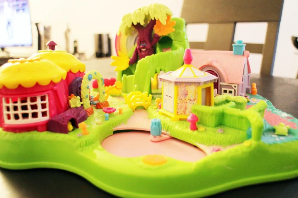 Village Polly Pocket aimanté vintage 1997